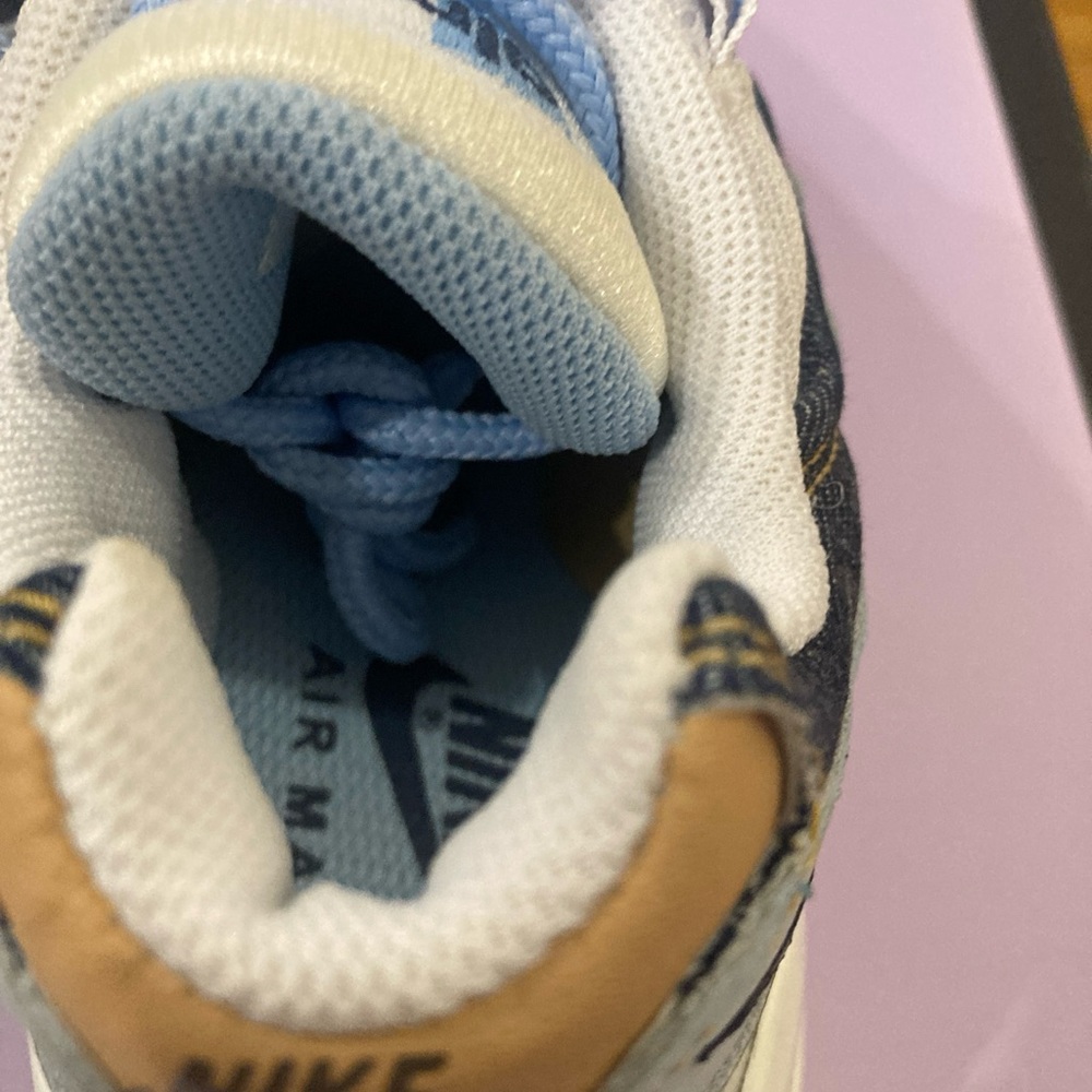 Air max that you can’t find anywhere dead stock